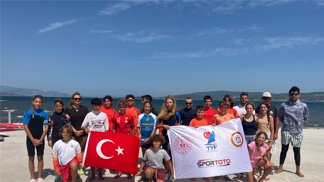 IQFOIL Junior İzmir Gelişim Kampı Tamamlandı