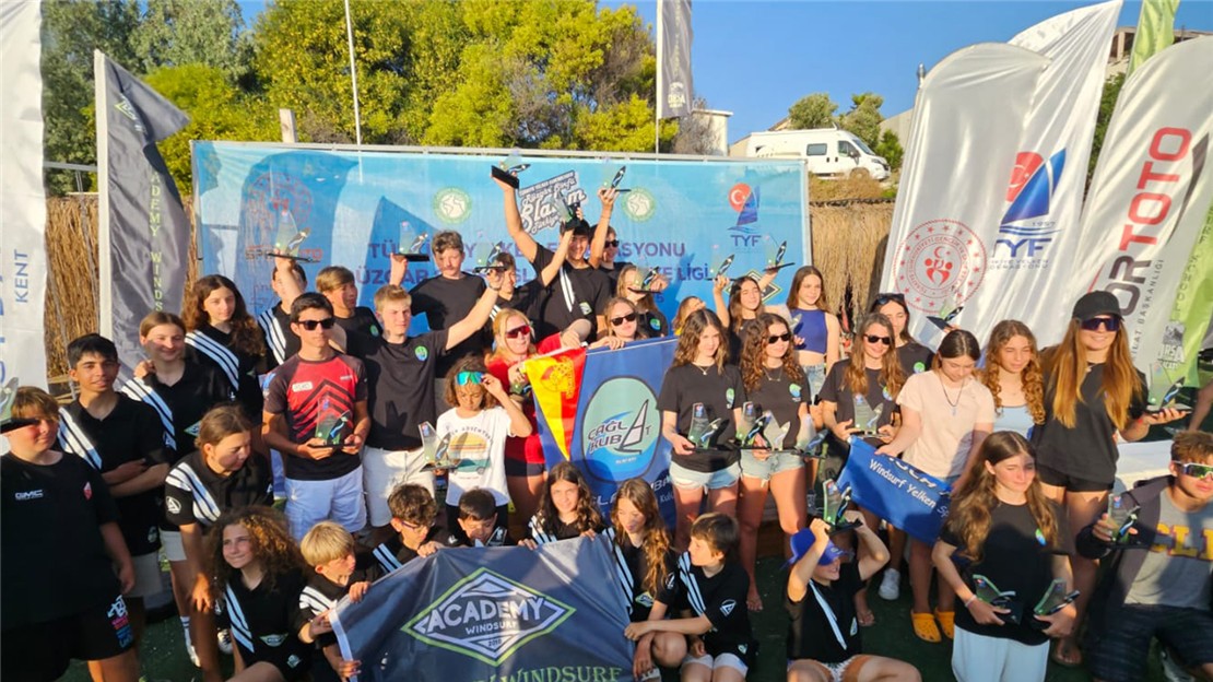 Çeşme, Alaçatı’da Düzenlenen TYF Rüzgar Sörfü Slalom Türkiye Ligi 1. Ayak Yarışları Sona Erdi