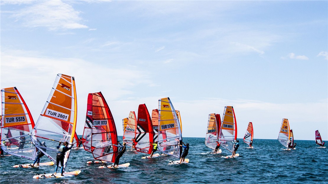 TYF Yelken Ligi MW Phokaia Beach & Resort Kupası’nda Techno 293 Yarışları Başladı